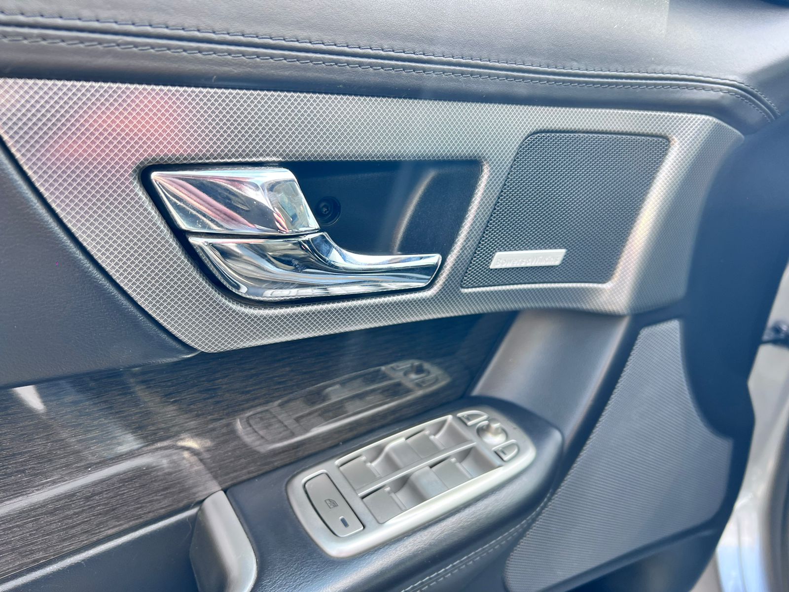 WhatsApp Image 2025-10-29 at 19.47.15 (4)